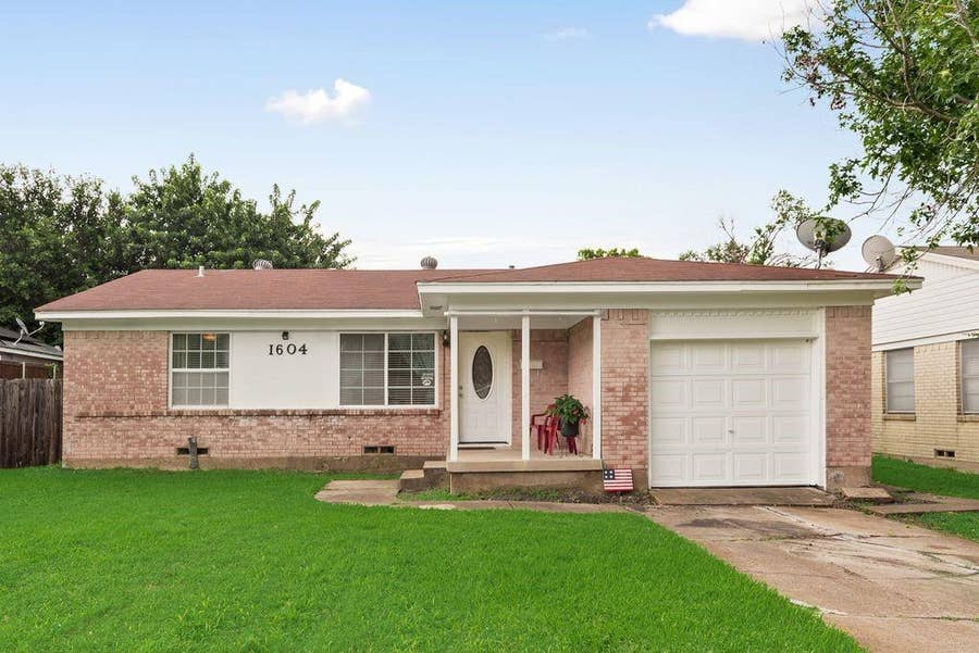 Property photo for 1604 Summit Street, Mesquite, TX