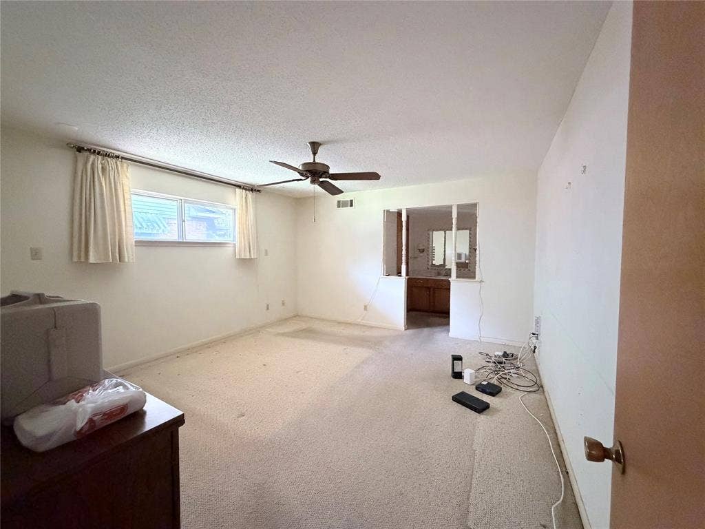 3811 Laurel Canyon Drive, Dallas, TX 75233 3811 Laurel Canyon Drive, Dallas, TX 75233