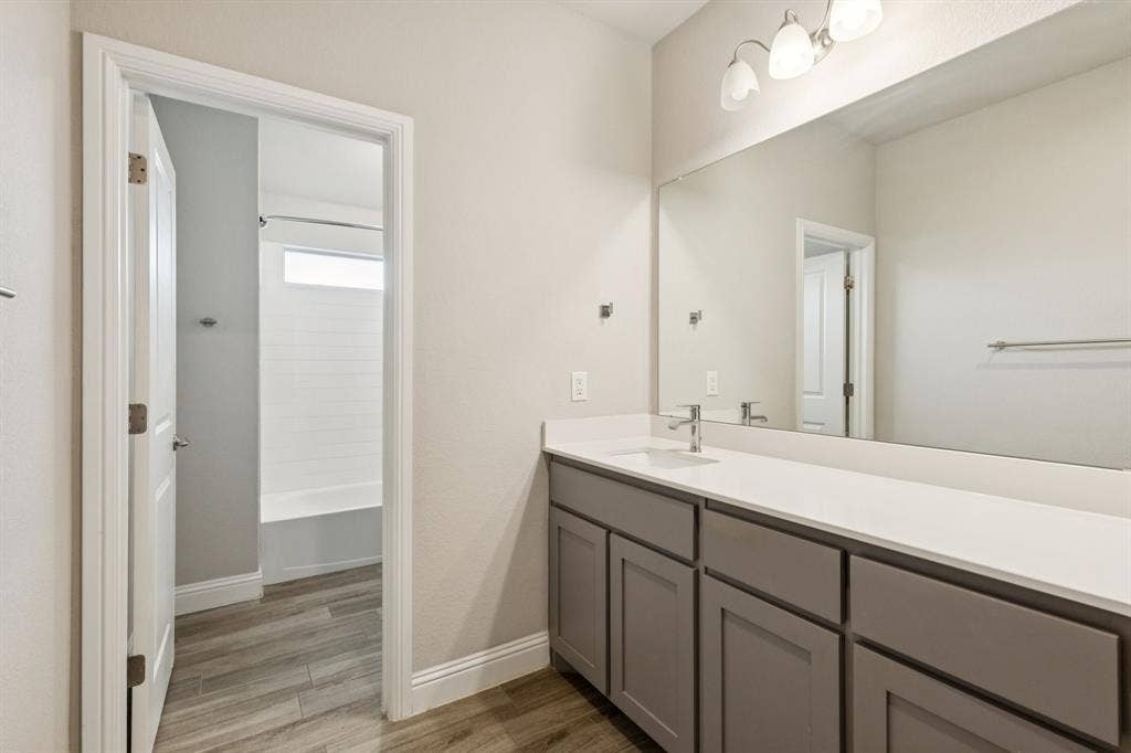 622 Summer Grove Drive, Midlothian, TX 76065 Full Bath