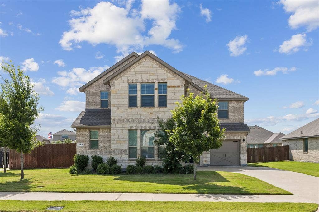 622 Summer Grove Drive, Midlothian, TX 76065 Welcome Home!
