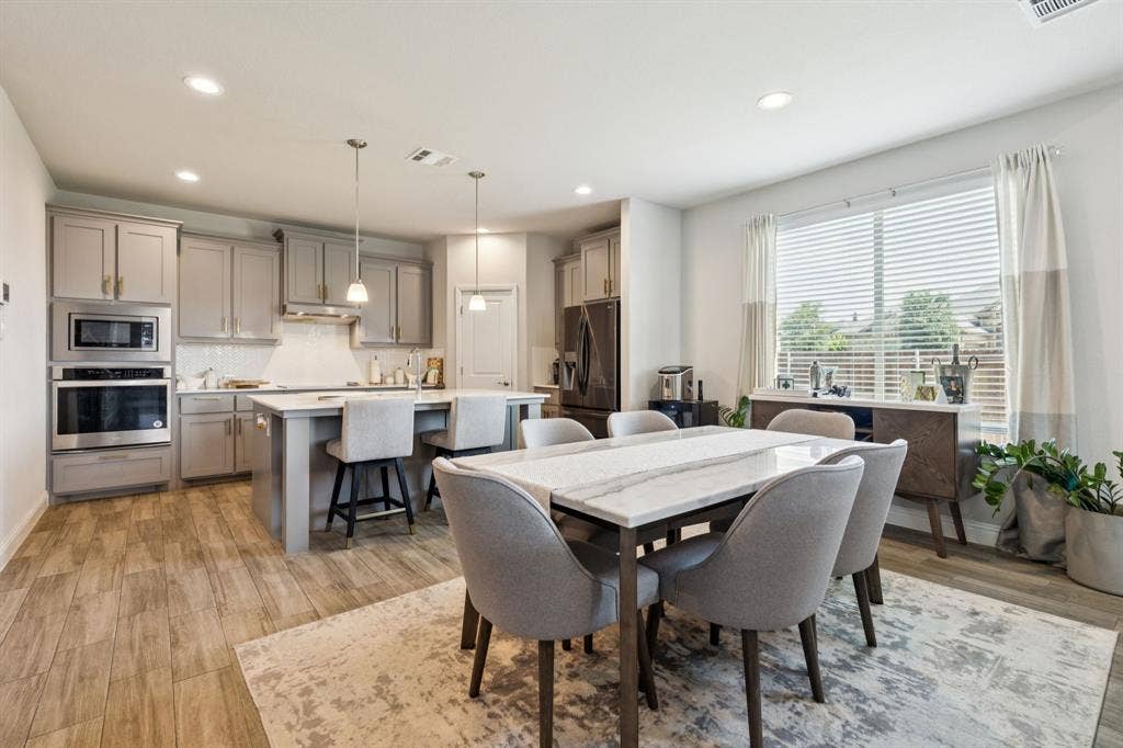 622 Summer Grove Drive, Midlothian, TX 76065 622 Summer Grove Drive, Midlothian, TX 76065