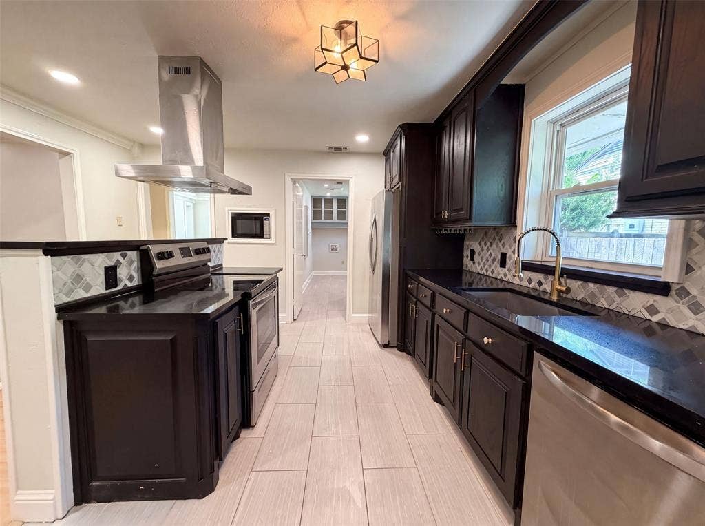 3423 Willow Crest Lane, Dallas, TX 75233 3423 Willow Crest Lane, Dallas, TX 75233