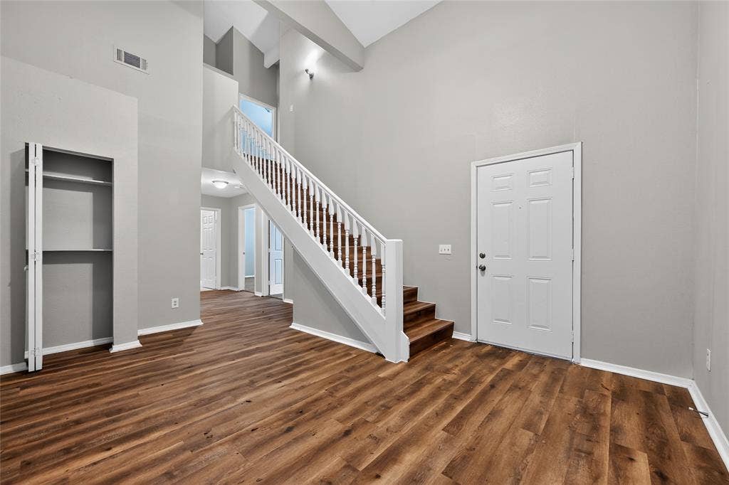 226 Cliff Heights Circle, Dallas, TX 75241 226 Cliff Heights Circle, Dallas, TX 75241