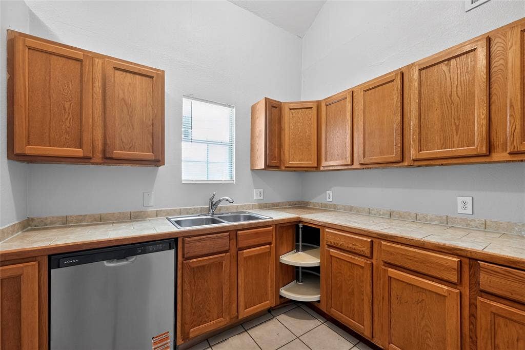 226 Cliff Heights Circle, Dallas, TX 75241 226 Cliff Heights Circle, Dallas, TX 75241