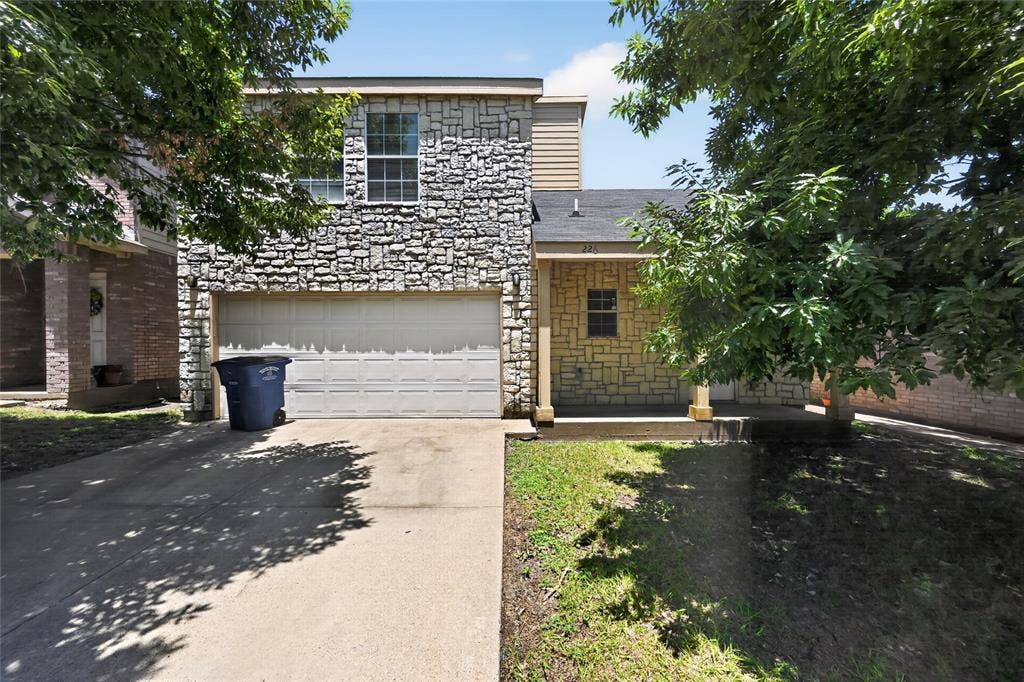 226 Cliff Heights Circle, Dallas, TX 75241 226 Cliff Heights Circle, Dallas, TX 75241