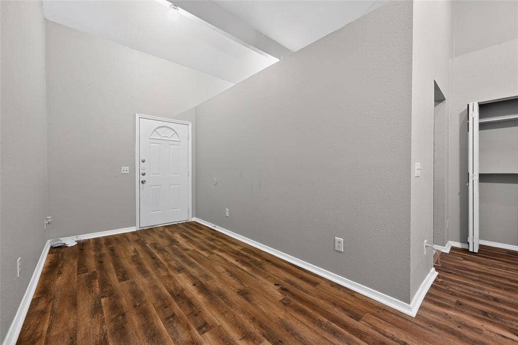 226 Cliff Heights Circle, Dallas, TX 75241 226 Cliff Heights Circle, Dallas, TX 75241