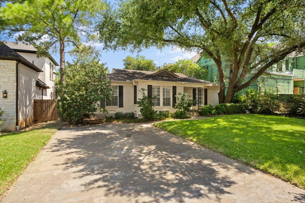 3881 Gaspar Drive, Dallas, TX 75220 3881 Gaspar Drive, Dallas, TX 75220