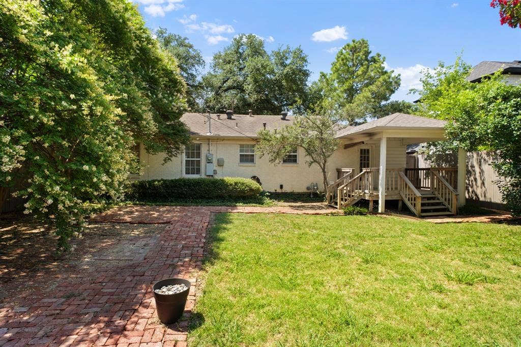 3881 Gaspar Drive, Dallas, TX 75220 3881 Gaspar Drive, Dallas, TX 75220