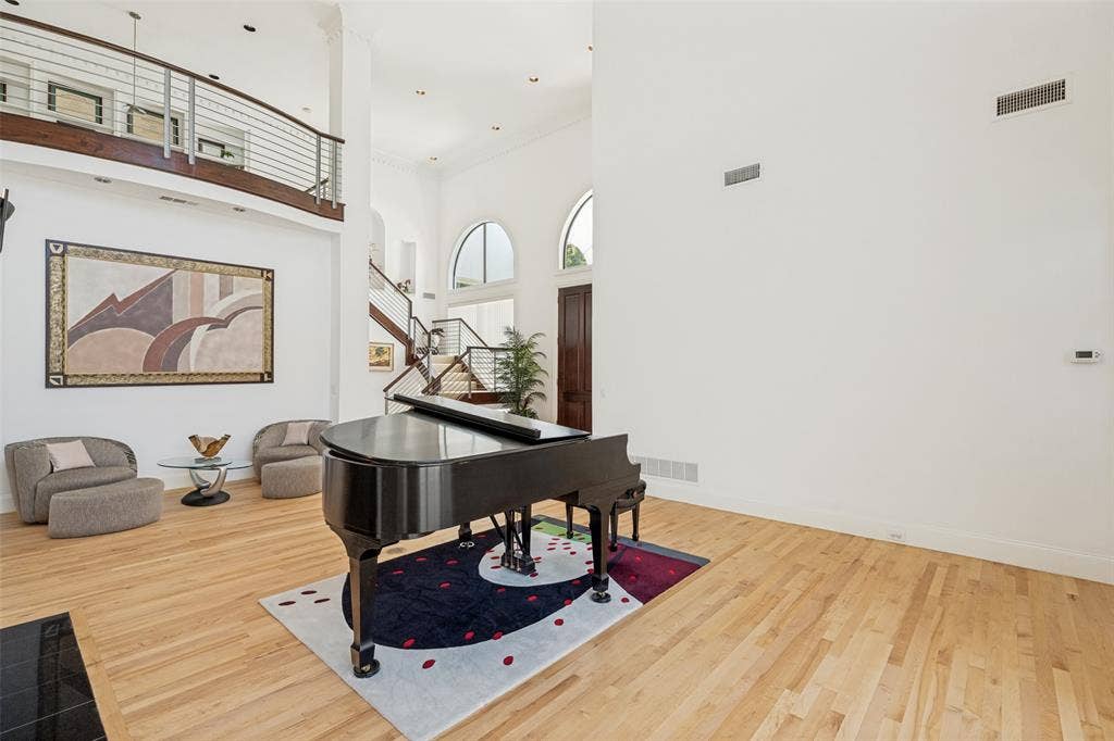 5920 Mcfarland Drive, Plano, TX 75093 5920 Mcfarland Drive, Plano, TX 75093