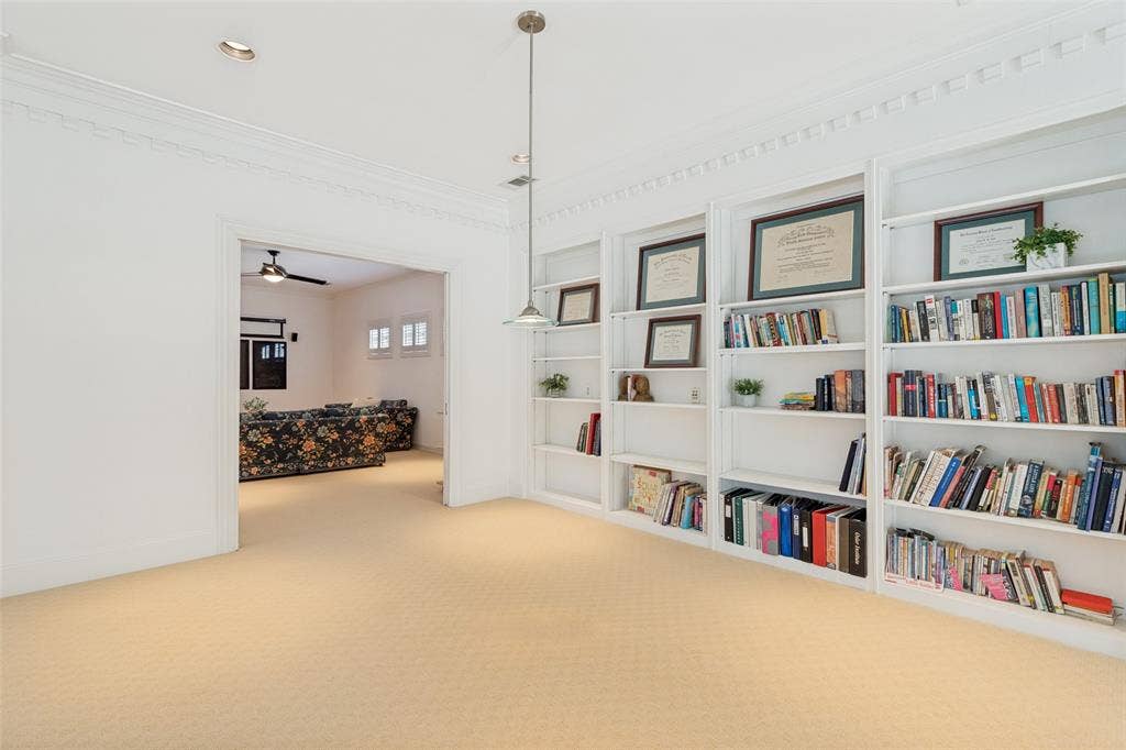 5920 Mcfarland Drive, Plano, TX 75093 5920 Mcfarland Drive, Plano, TX 75093