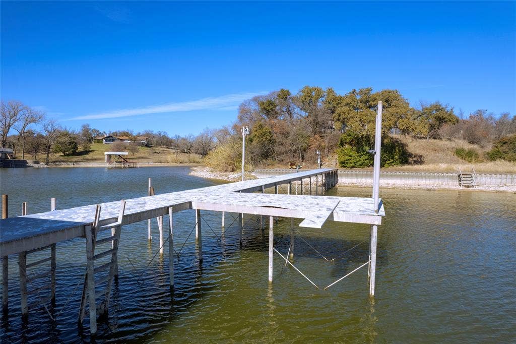 4555 Herring Drive, Fort Worth, TX 76179 4555 Herring Drive, Fort Worth, TX 76179