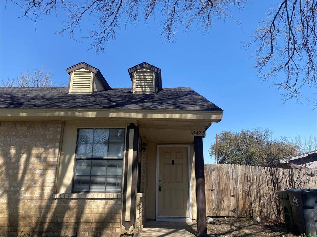 2425 Limestone Drive, Arlington, TX 76014 2425 Limestone Drive, Arlington, TX 76014