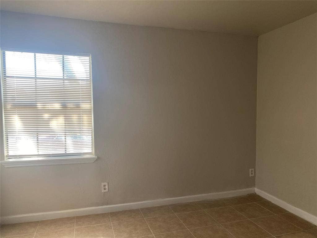 2425 Limestone Drive, Arlington, TX 76014 2425 Limestone Drive, Arlington, TX 76014