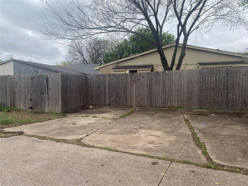 2425 Limestone Drive, Arlington, TX 76014 2425 Limestone Drive, Arlington, TX 76014