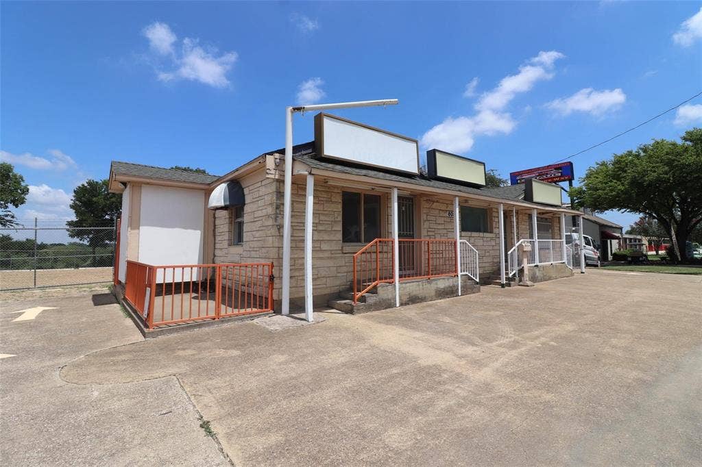 8039 Ferguson Road, Dallas, TX 75228