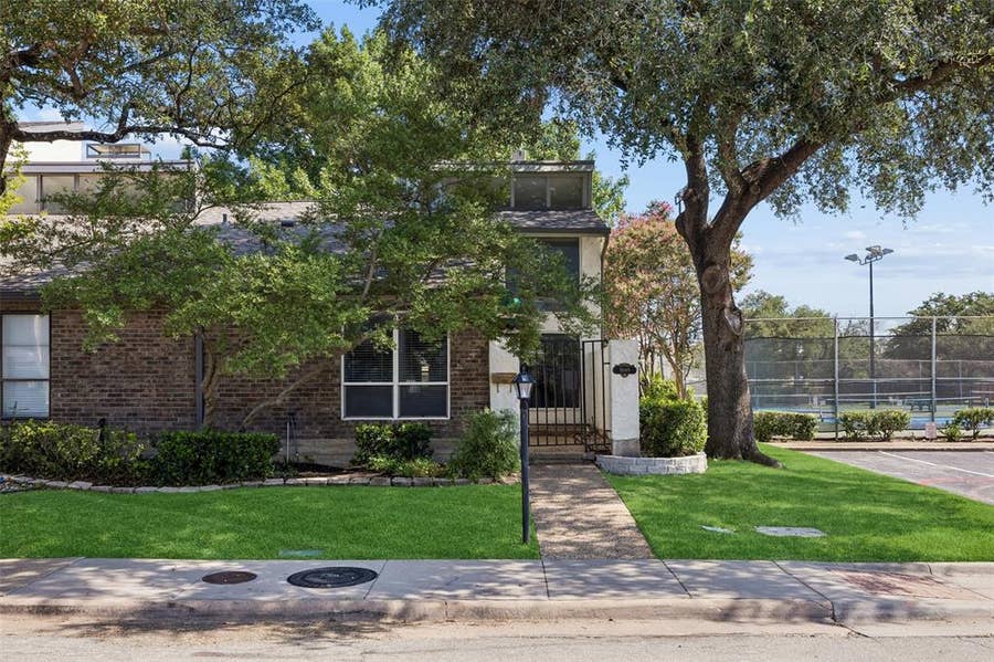 Property photo for 9149 Emberglow Lane, Dallas, TX