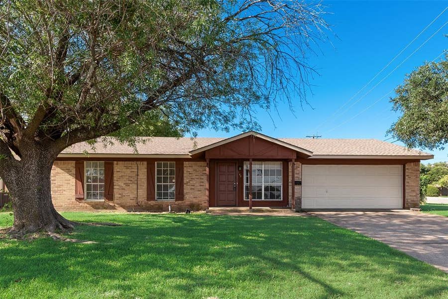Property photo for 102 Silver Creek Drive, Duncanville, TX