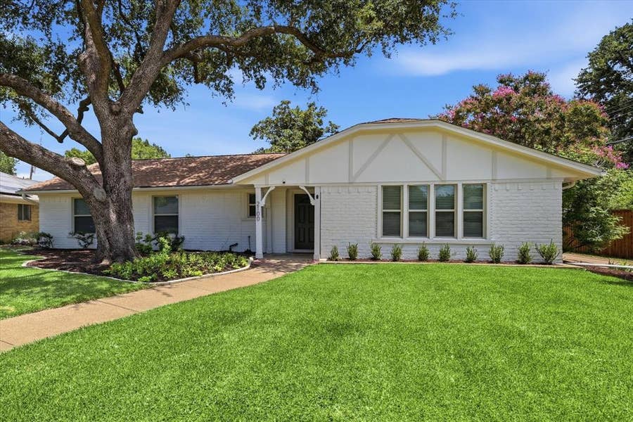 Property photo for 2100 Trailridge Drive, Plano, TX