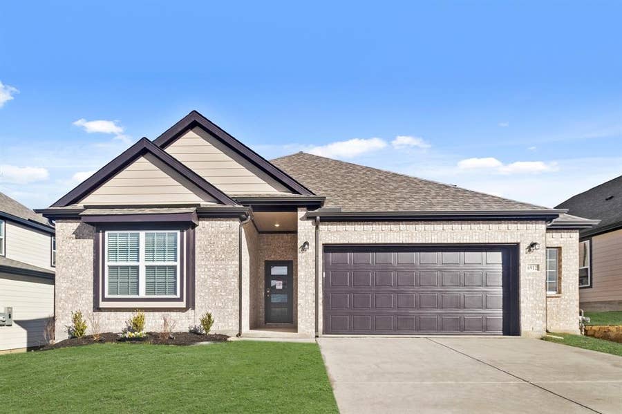 Property photo for 6912 Night Owl Lane, Fort Worth, TX
