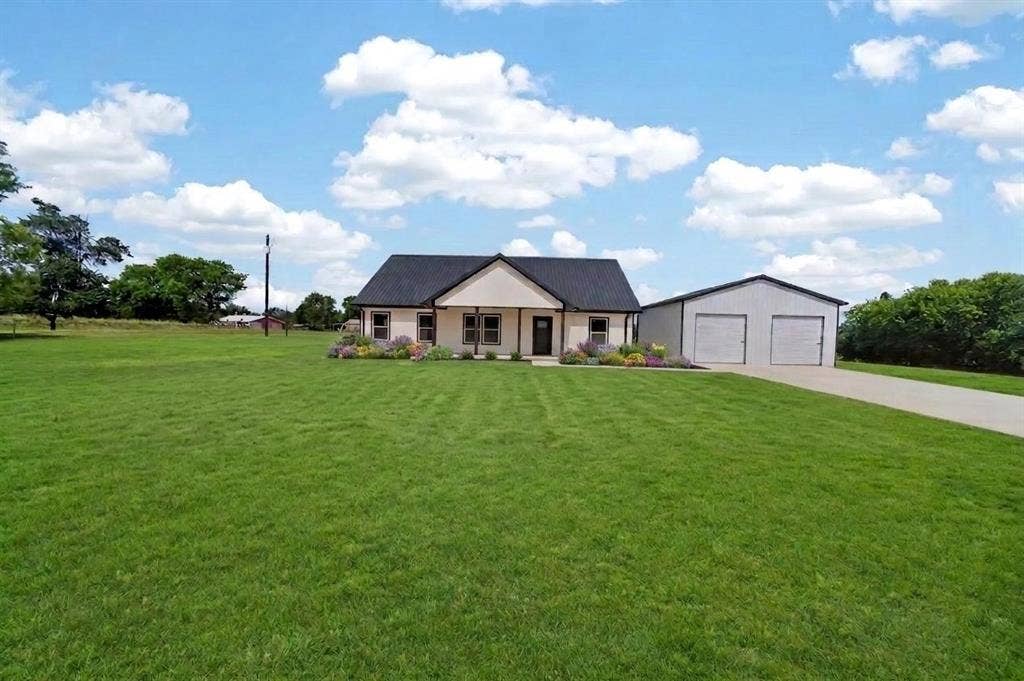 17814 County Road 285, Arp, TX 75750 17814 County Road 285, Arp, TX 75750