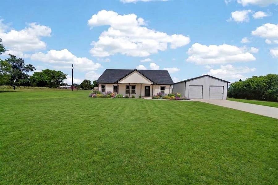 Property photo for 17814 County Road 285, Arp, TX
