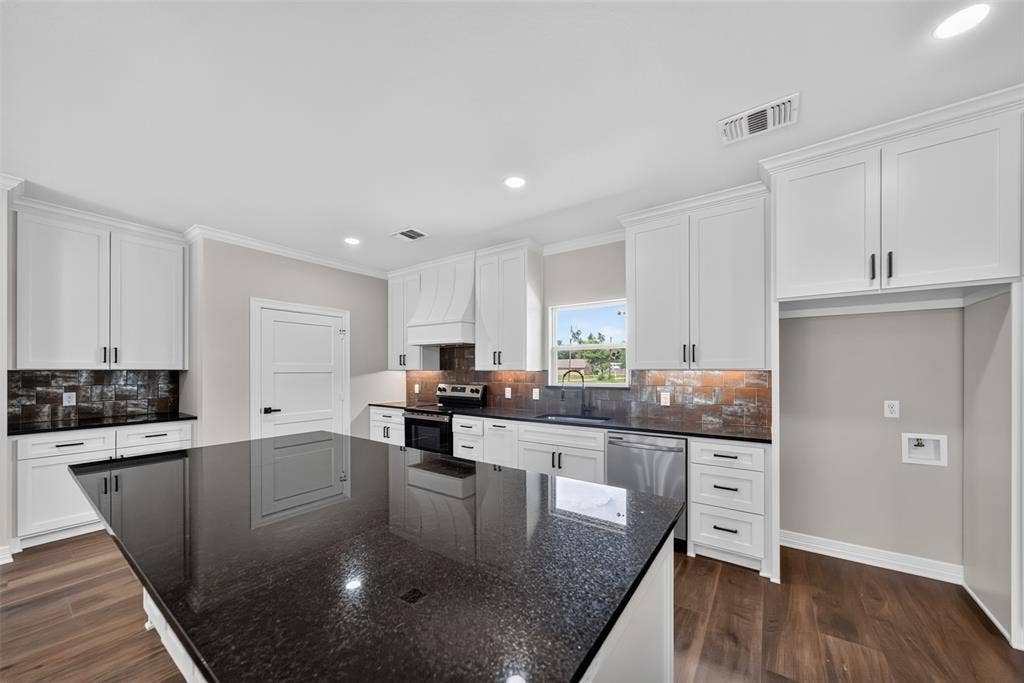 17814 County Road 285, Arp, TX 75750 17814 County Road 285, Arp, TX 75750
