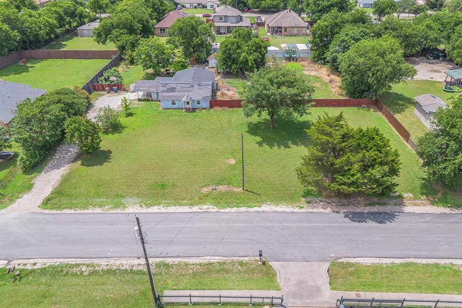 Property photo for 816 Balkan Drive, Lancaster, TX