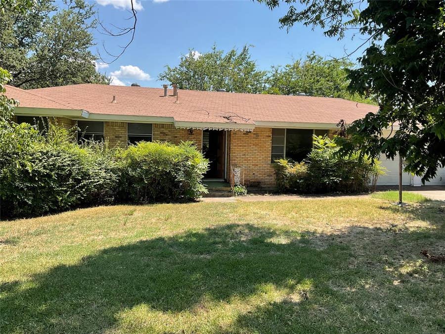 Property photo for 6201 Rocky Point Trail, Lake Worth, TX