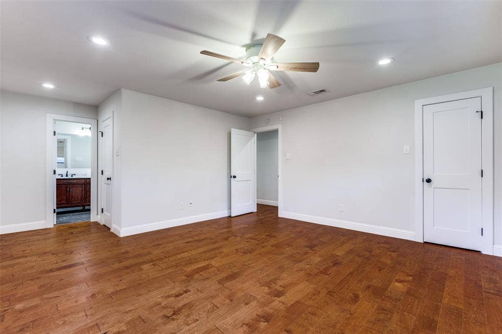 8647 Langdale Circle, Dallas, TX 75238 8647 Langdale Circle, Dallas, TX 75238
