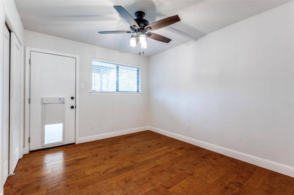 8647 Langdale Circle, Dallas, TX 75238 8647 Langdale Circle, Dallas, TX 75238