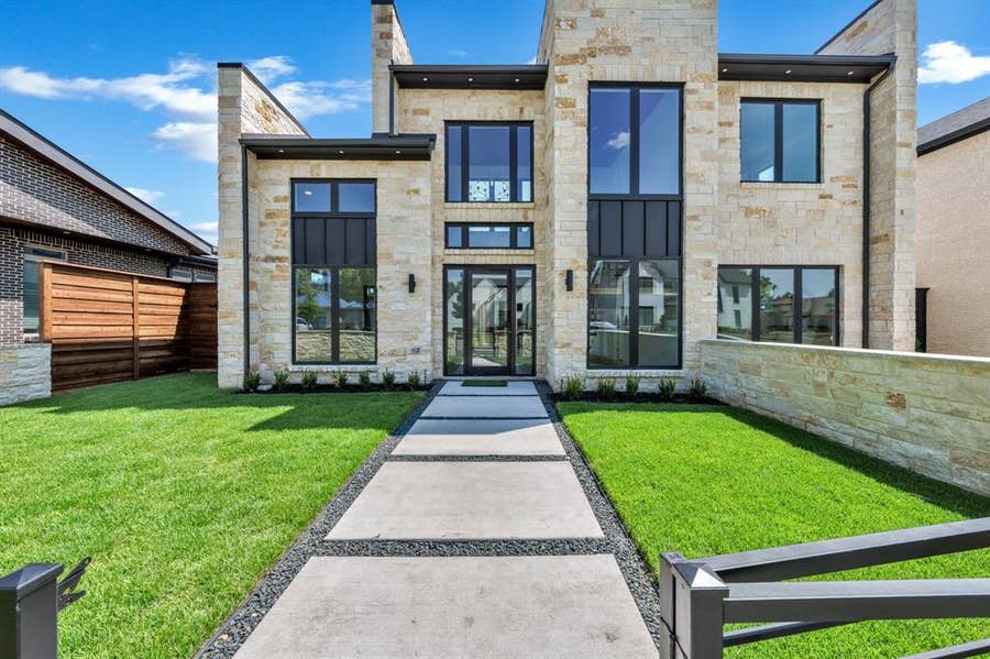Property photo for 4906 Wenonah Drive, Dallas, TX
