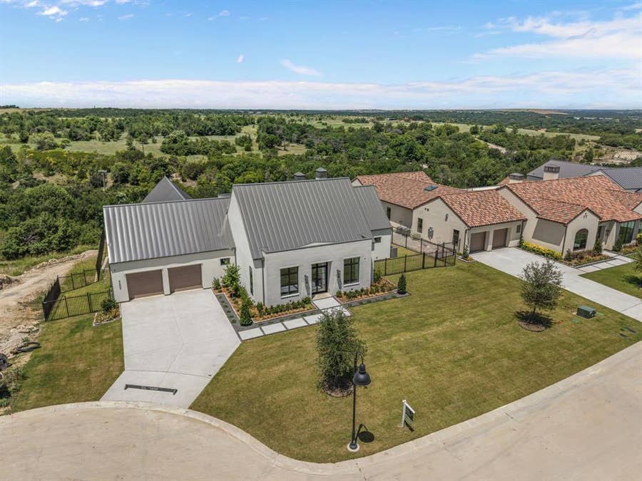 Property photo for 4608 Chablis Drive, Fort Worth, TX