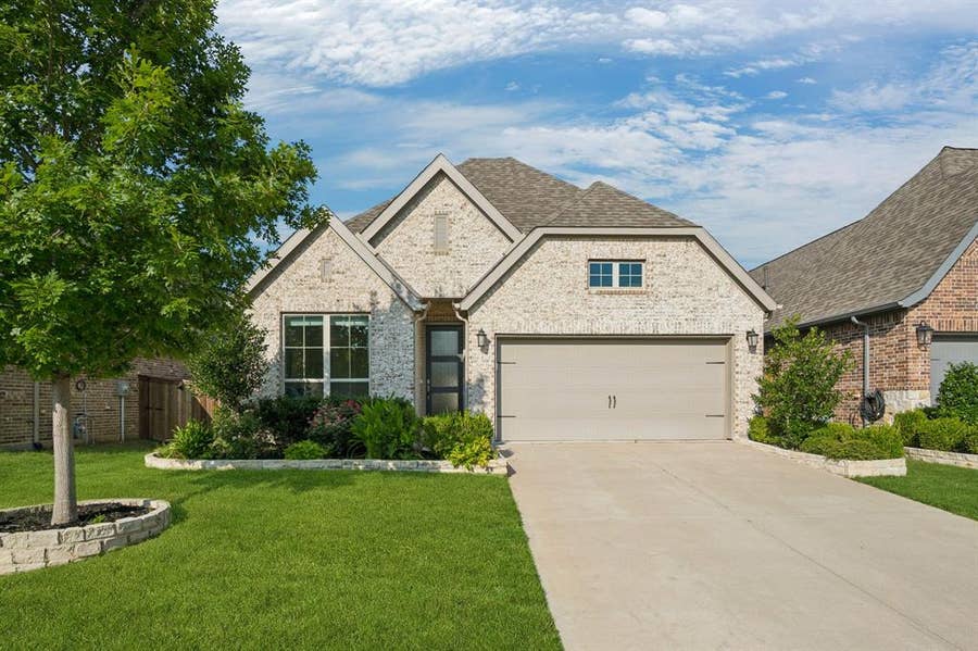 Property photo for 8721 Navidad Falls Drive, McKinney, TX