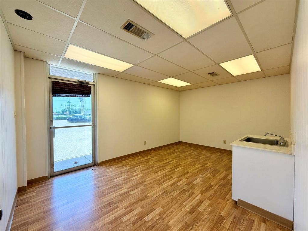 606 S SEVEN POINTS Boulevard, #7, Seven Points, TX 75143