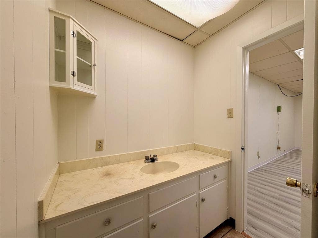 606 S SEVEN POINTS Boulevard, #7, Seven Points, TX 75143