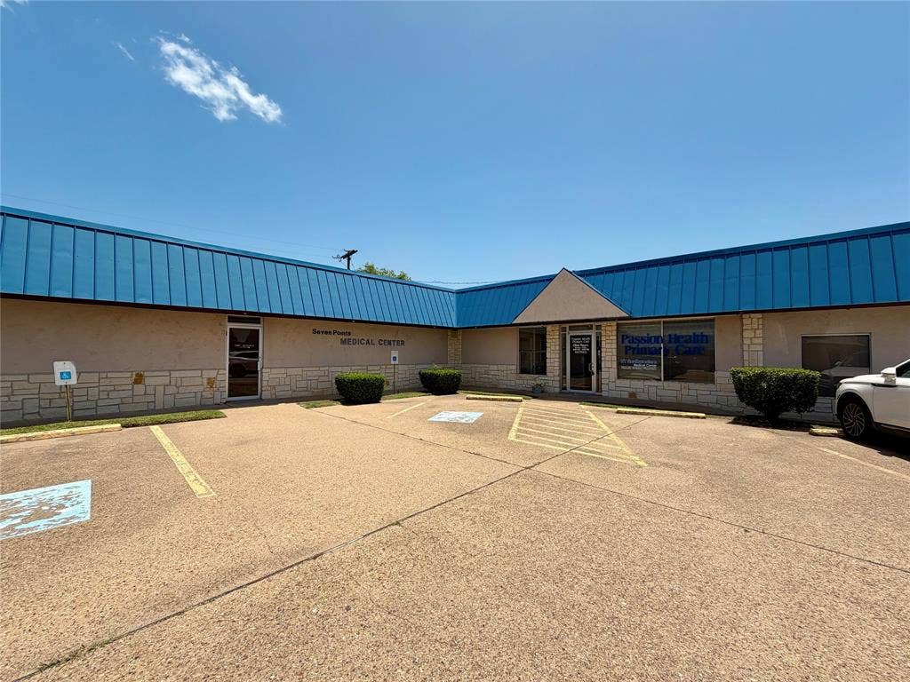 606 S SEVEN POINTS Boulevard, #7, Seven Points, TX 75143