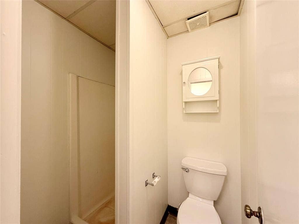 606 S SEVEN POINTS Boulevard, #7, Seven Points, TX 75143