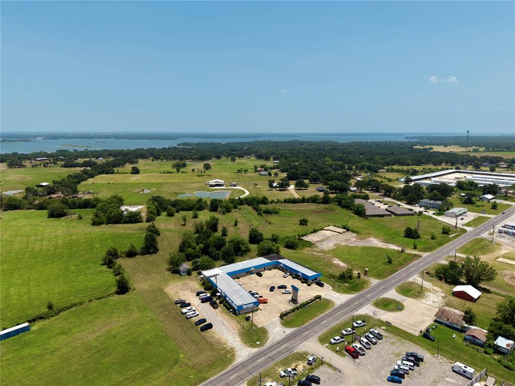 606 S SEVEN POINTS Boulevard, #7, Seven Points, TX 75143