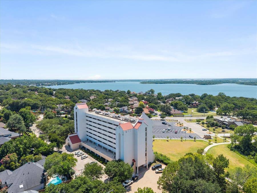 Property photo for 2129 Reflection Bay Drive, Arlington, TX