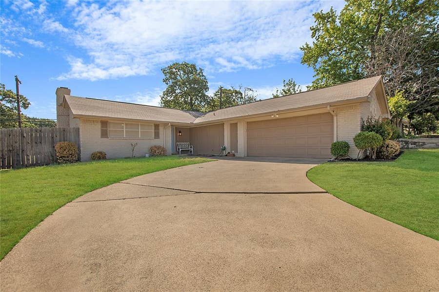 Property photo for 2507 Jewell Drive, Arlington, TX