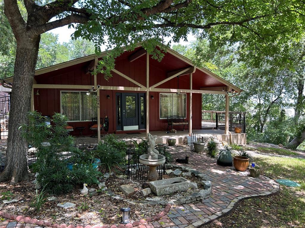 2546 Rockcliff Court, Granbury, TX 76048 2546 Rockcliff Court, Granbury, TX 76048