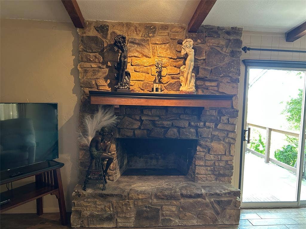 2546 Rockcliff Court, Granbury, TX 76048 2546 Rockcliff Court, Granbury, TX 76048