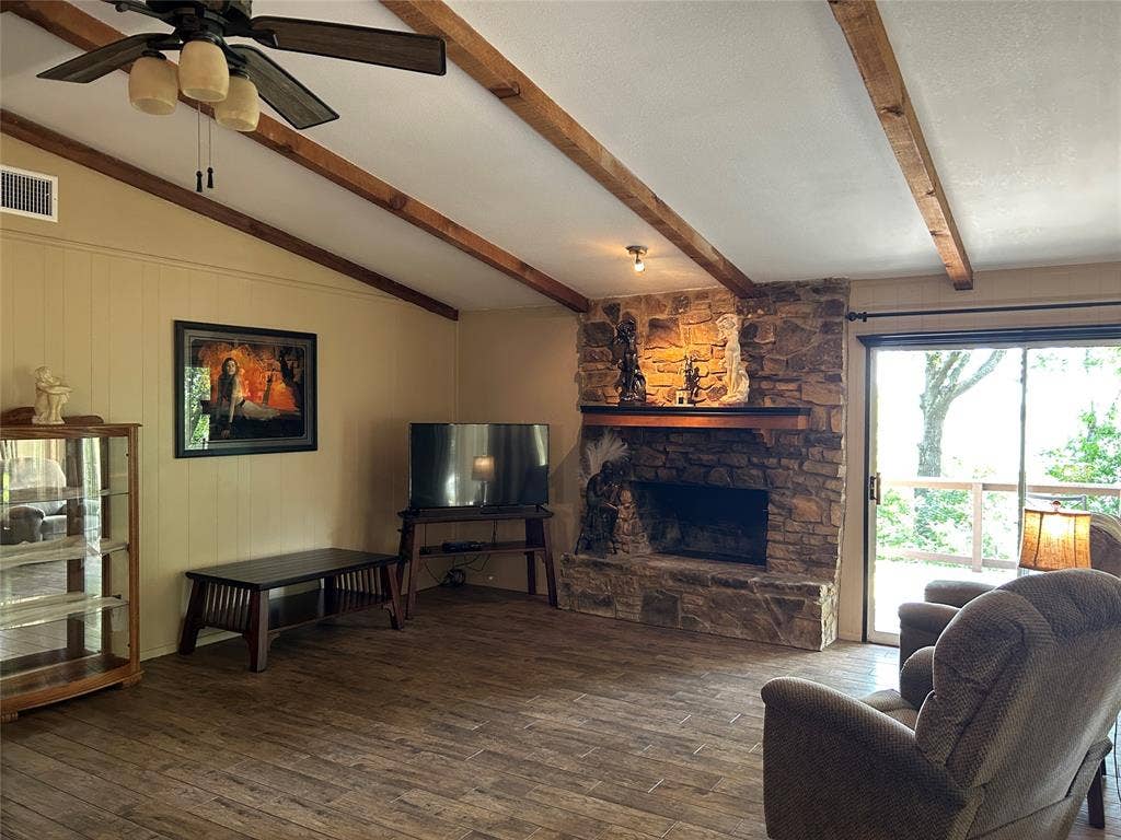 2546 Rockcliff Court, Granbury, TX 76048 2546 Rockcliff Court, Granbury, TX 76048