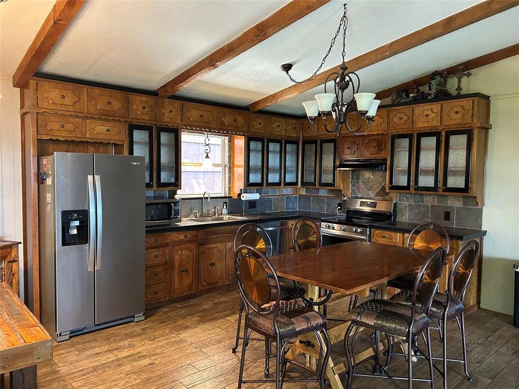 2546 Rockcliff Court, Granbury, TX 76048 2546 Rockcliff Court, Granbury, TX 76048