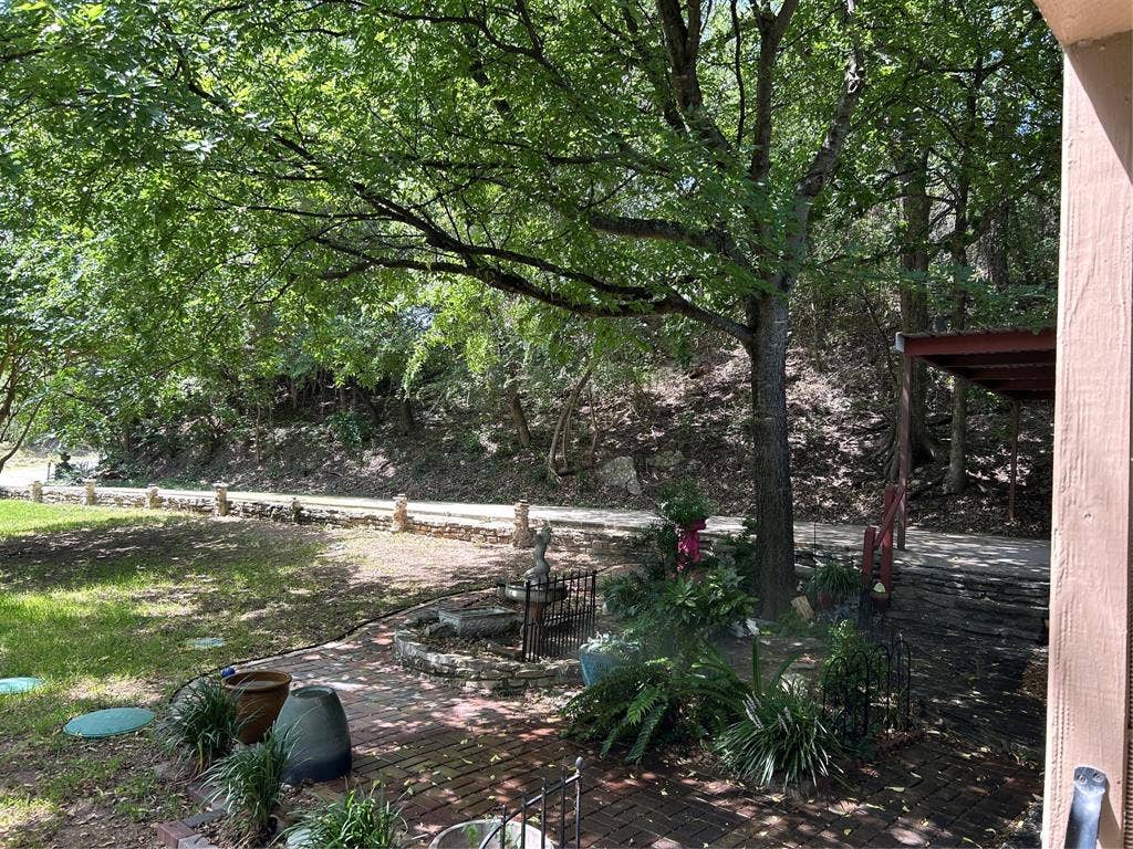 2546 Rockcliff Court, Granbury, TX 76048 2546 Rockcliff Court, Granbury, TX 76048