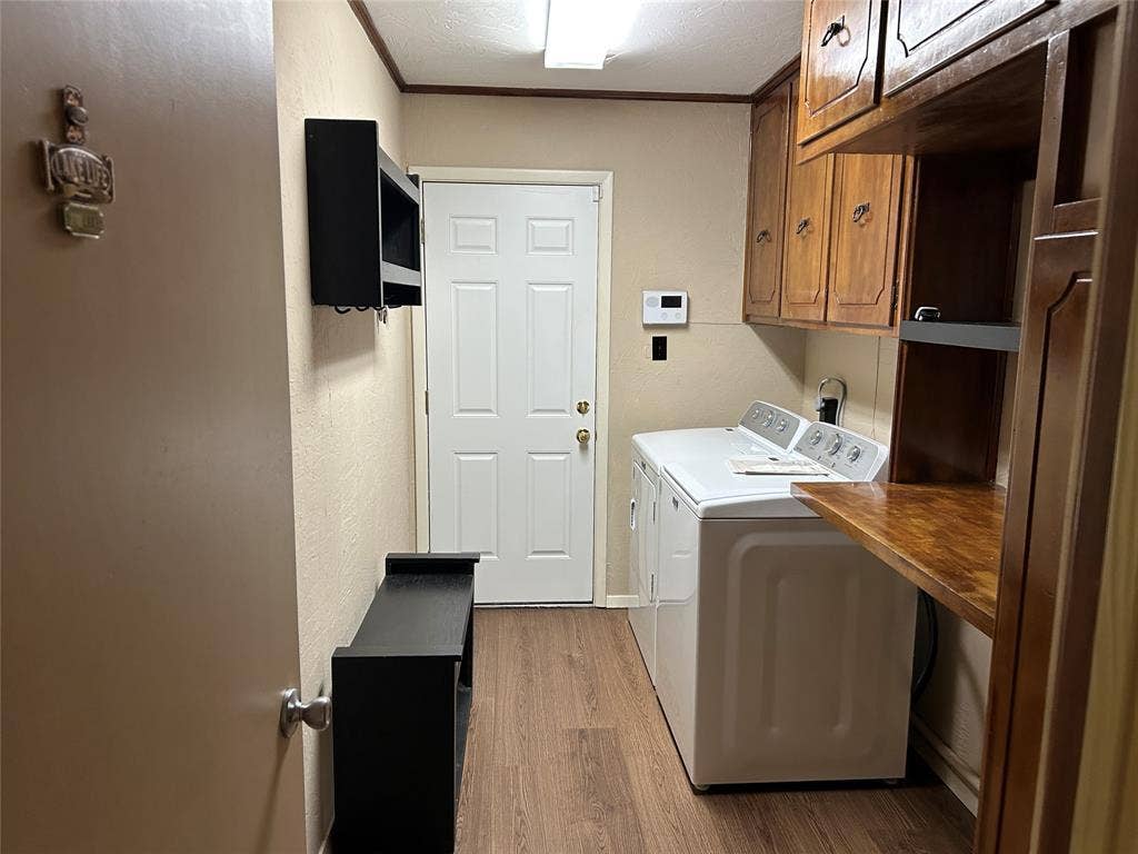 2546 Rockcliff Court, Granbury, TX 76048 2546 Rockcliff Court, Granbury, TX 76048