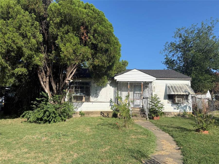 Property photo for 426 Krueger Street, Dallas, TX