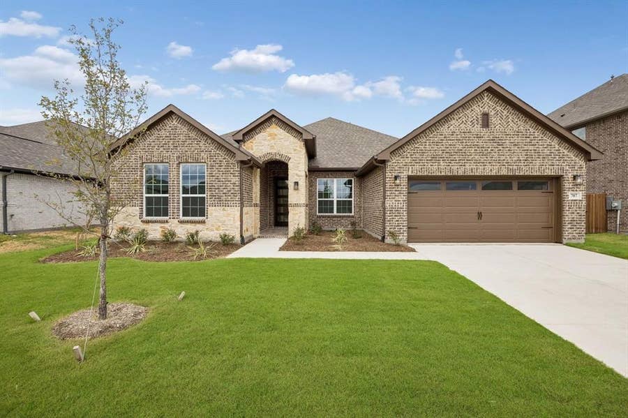 Property photo for 707 Cherry Bark Trail, Waxahachie, TX