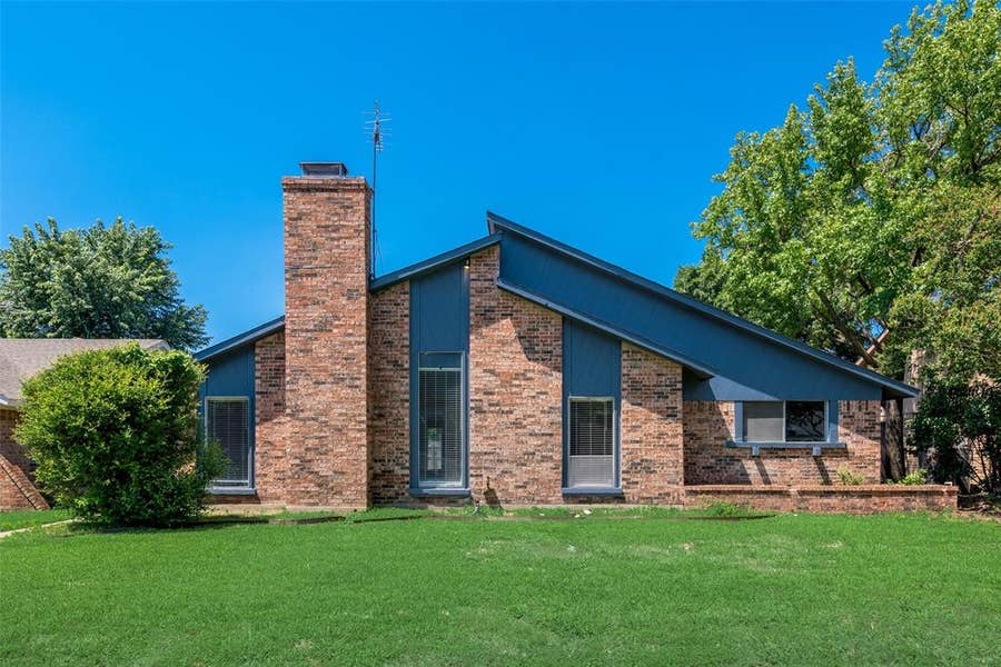 Property photo for 2814 Meadow Park Drive, Garland, TX