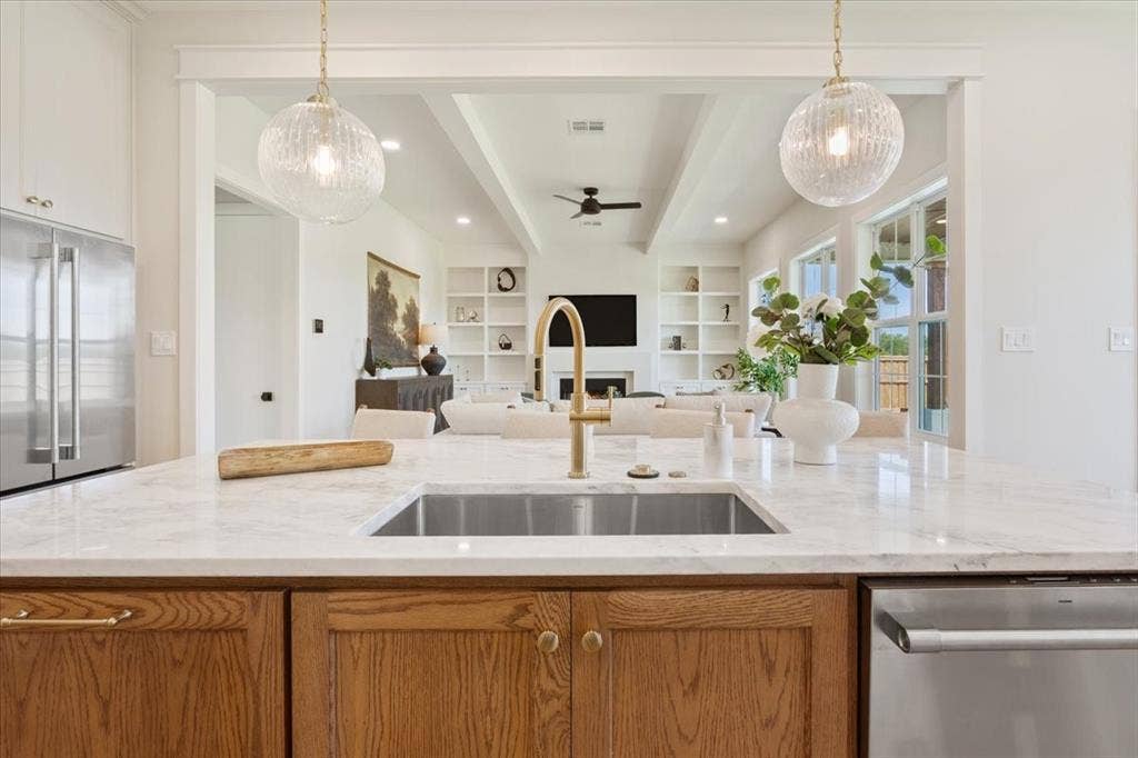 931 Fawn Drive, McGregor, TX 76657 931 Fawn Drive, McGregor, TX 76657